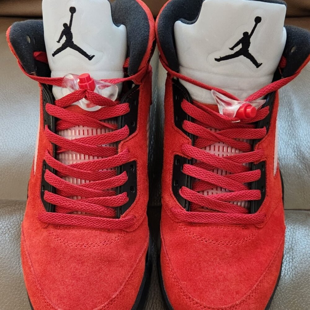 Size 11 - Jordan 5 Retro Mid Raging Bull
